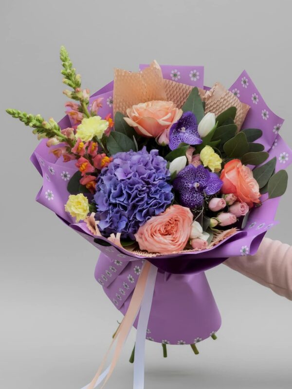 Buchet mov Happy