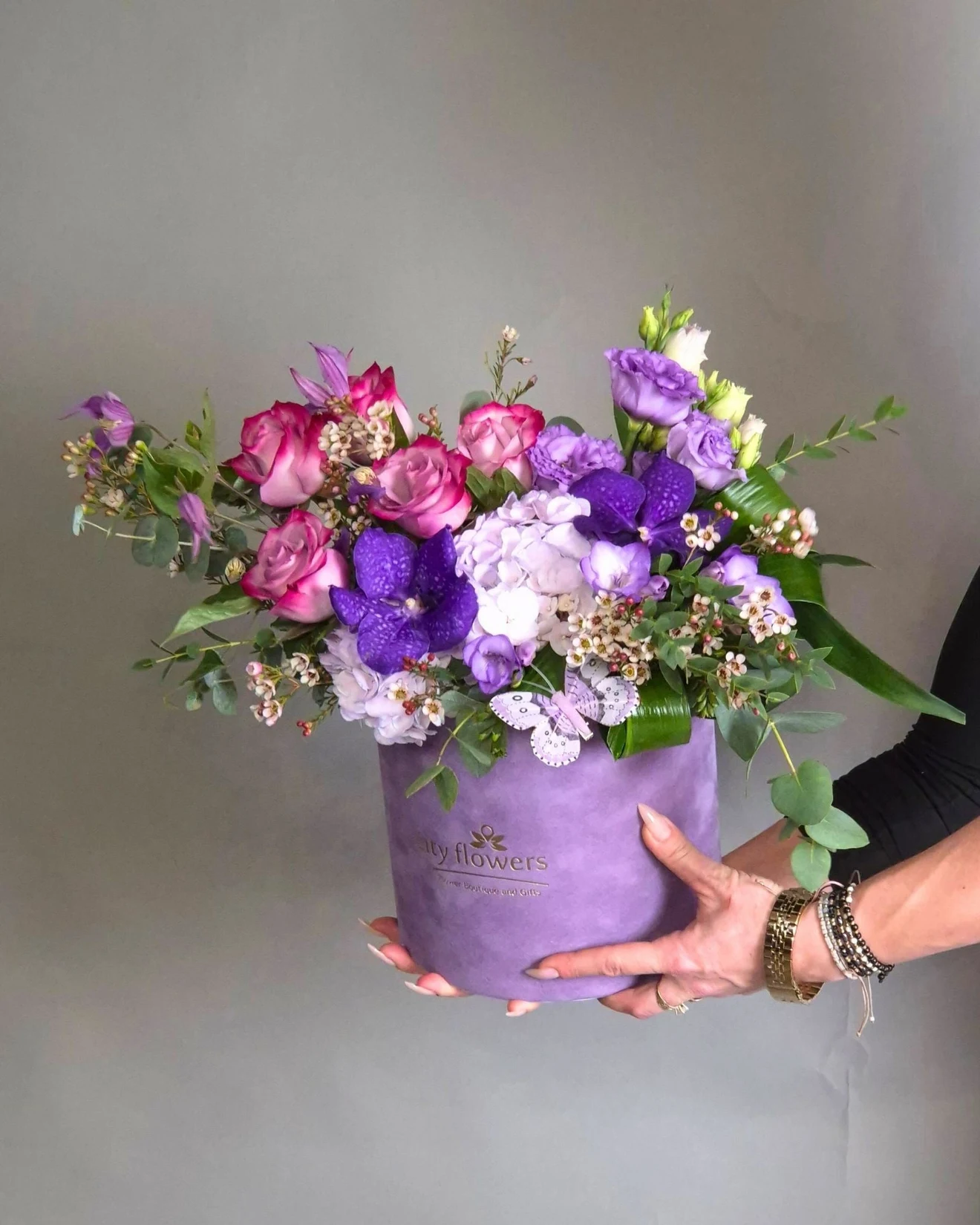 Aranjament Floral in Cutie "Purple Dream"