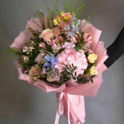 Buchet de flori "Pink Serenity"