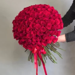 Buchet "Grand Amour" – 101 Trandafiri Rosii