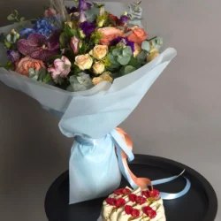 Pachet "Sweet Contrast" - Buchet & Tort Bezea 500 gr