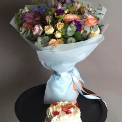 Pachet "Sweet Contrast" - Buchet & Tort Bezea 500 gr